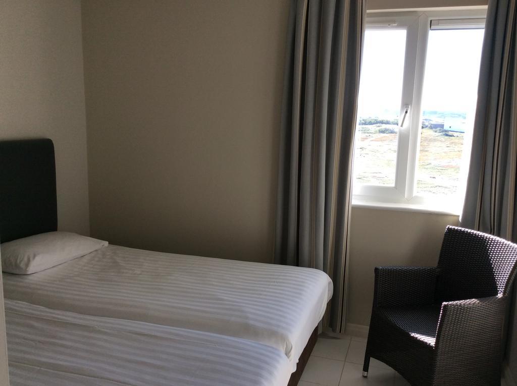 Discovery Bay St Ouen's Exterior photo